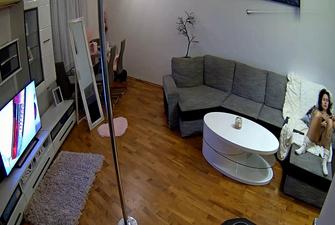 Reallifecam - Linda have sexi dance in livingroom 05 06 2026