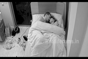 Reallifecam - Amirel Hot Bed CockRide ,20 06 2026